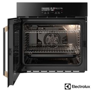 Forno Elétrico de Embutir Electrolux Pro Series com Grill e Painel Touch, Vidro Preto - OE9VT